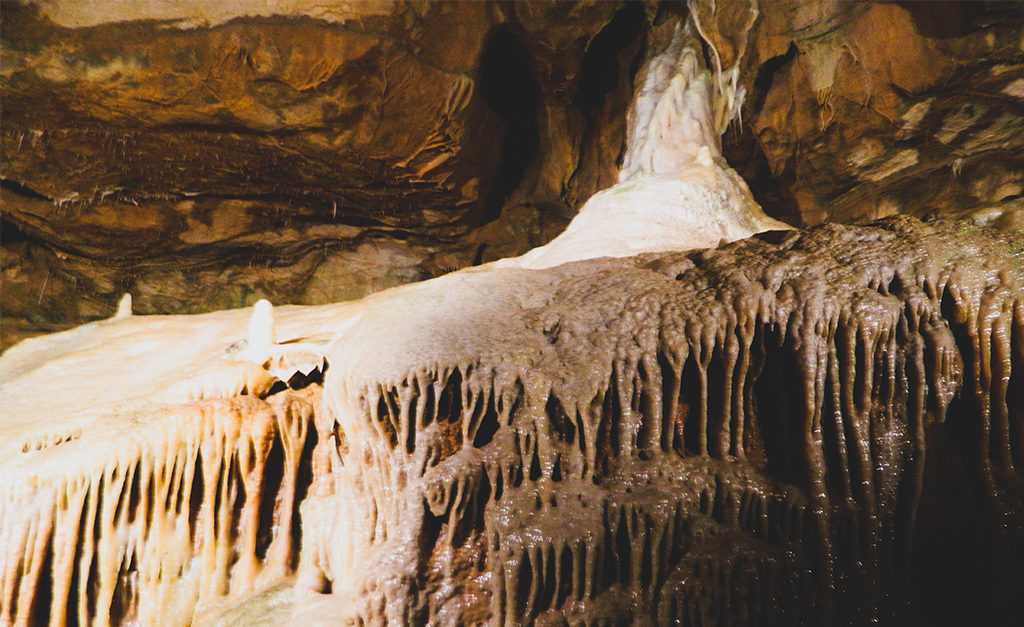 Woda to cierpliwa potęga natury (Jaskinia Cheddar Gorge, Somerset)